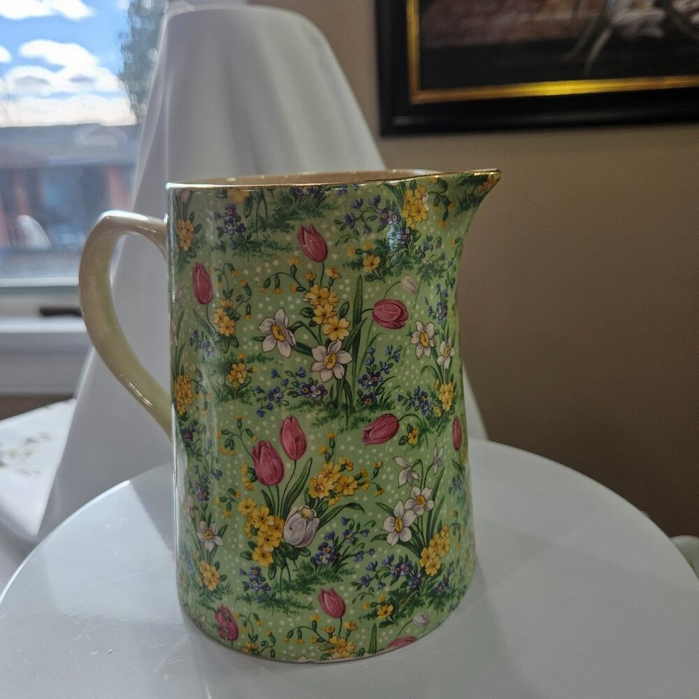 Lord Nelson Green Tulip 24 oz Pitcher 6" - Vintage!
